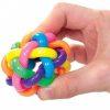 Tęczowa piłeczka fi 6,5 cm - obrazek 2