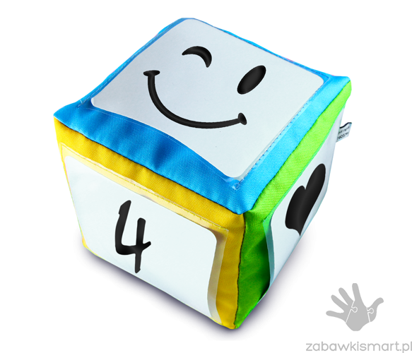 Kostka edukacyjna AKS z akcesoriami (15x15 cm)- miękka