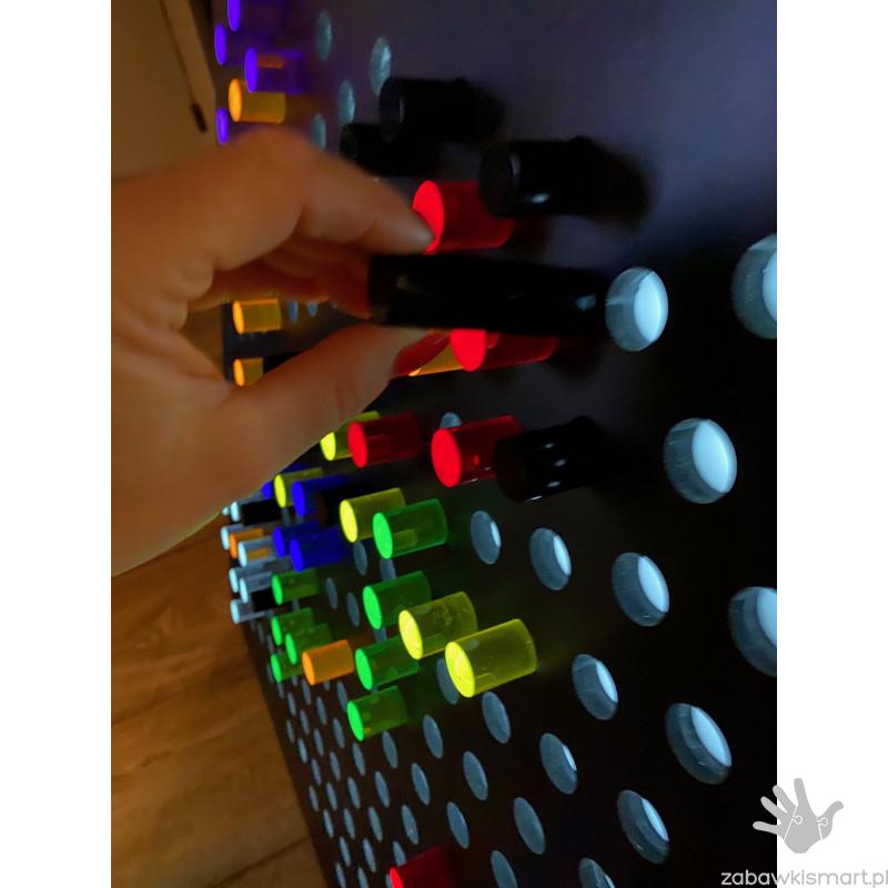 Kolorowa Ściana- tablica - obrazek 2