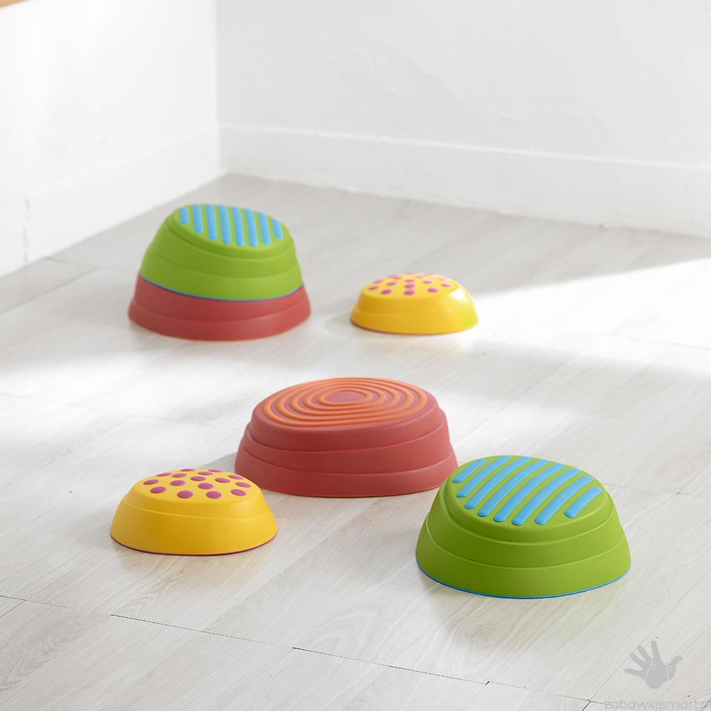 Tęczowe kamienie sensoryczne Weplay- zestaw 6 szt. - obrazek 8