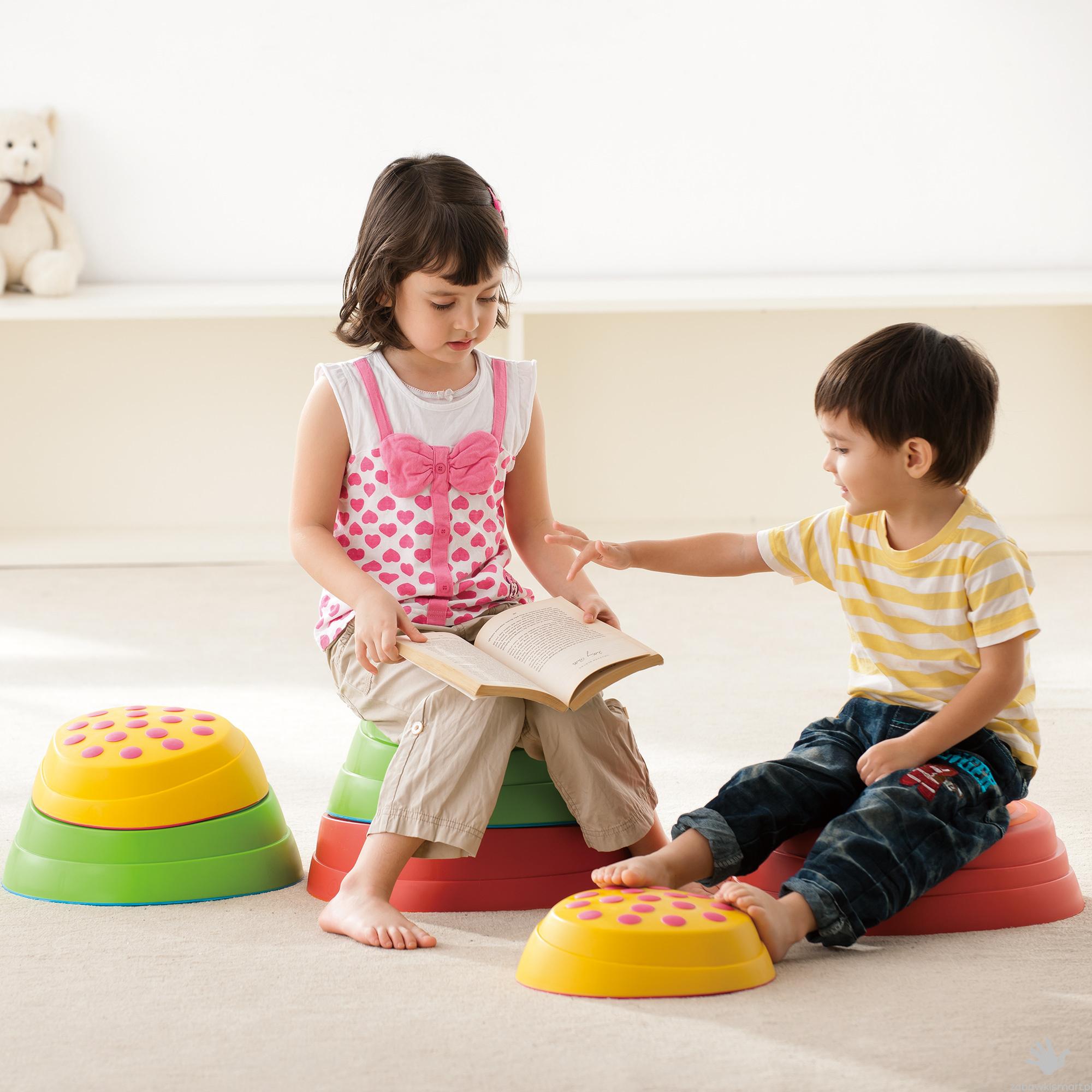 Tęczowe kamienie sensoryczne Weplay- zestaw 6 szt. - obrazek 2