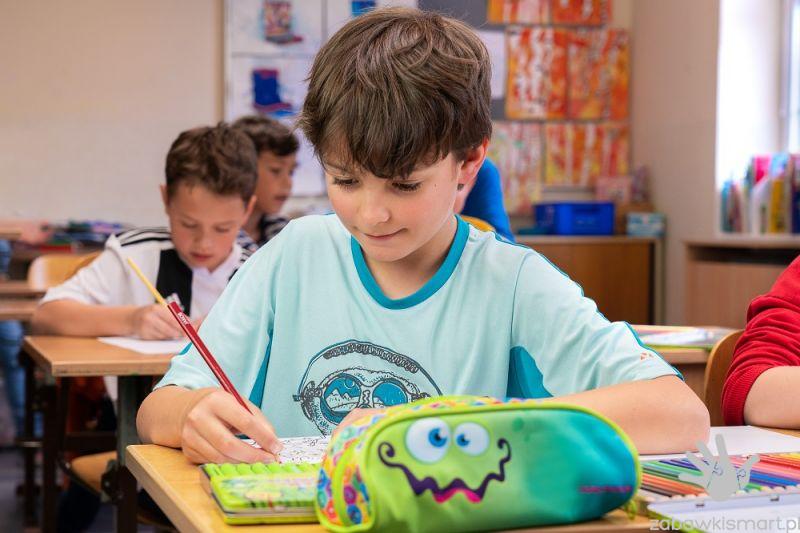 Kredki trójkątne Jolly DELTA w metalowym pudełku- 12 szt. - obrazek 5