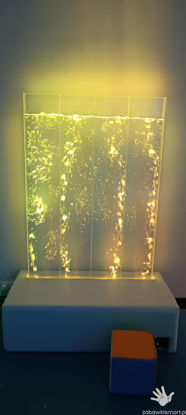 Ściana wodna sterowana kostką (50 x 120 cm)