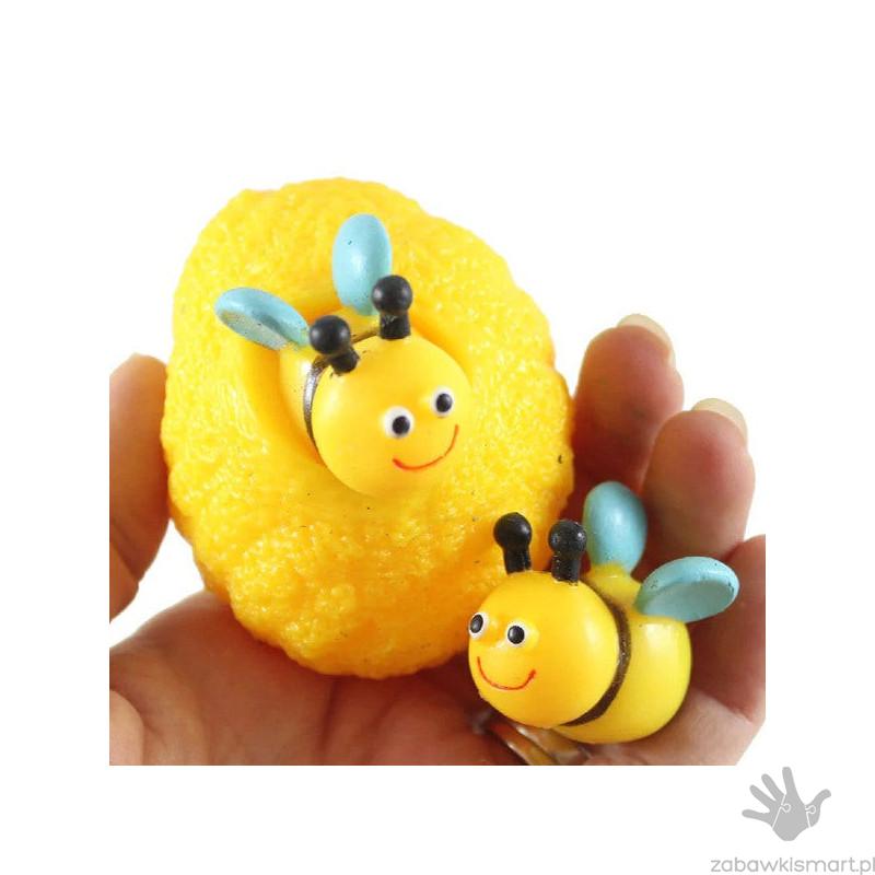 Rozciągliwy ul z pszczółkami