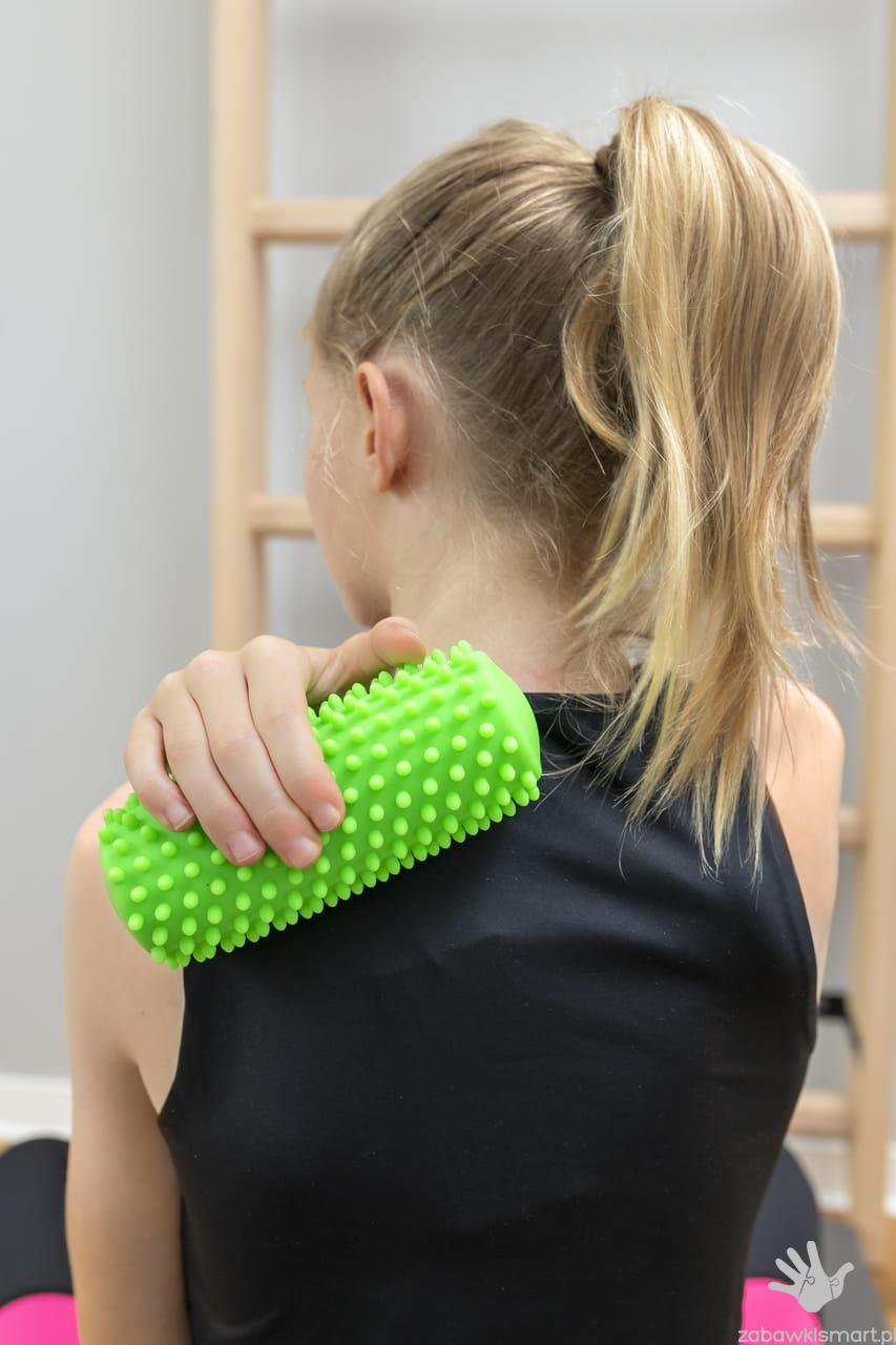 Roller- wałek do masażu i rehabilitacji Tullo (15 cm) - obrazek 5