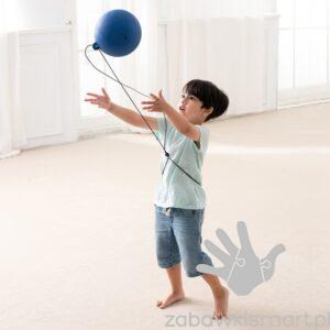 Piłka na sznurku Weplay