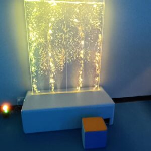 Ściana wodna (50x120 cm) sterowana kostką oraz mikrofonem