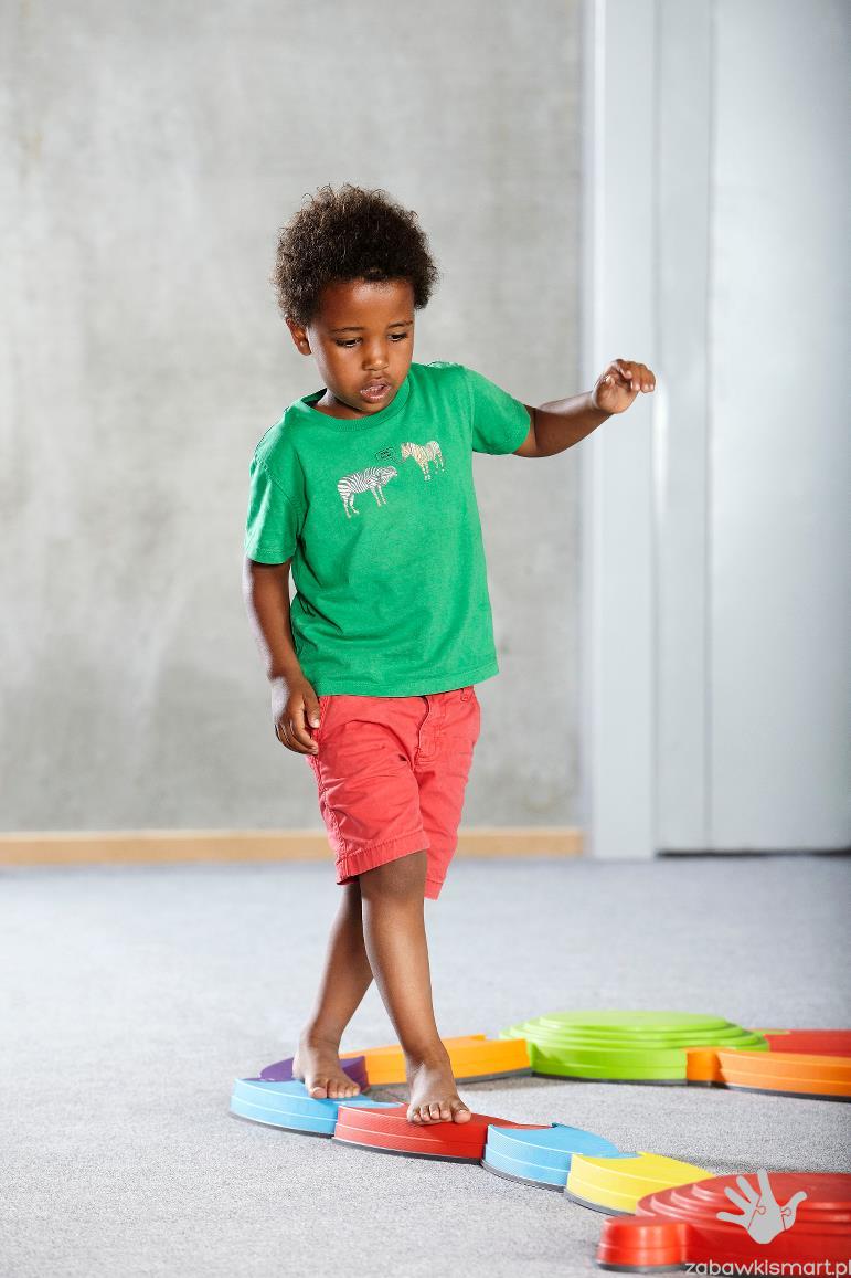 Kolorowa rzeka z wyspami i mostami- Gonge - obrazek 4