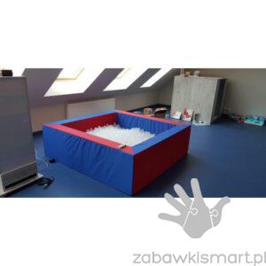 Basen podświetlany (200 x 200 x 60 cm) z piłeczkami- sterowany pilotem