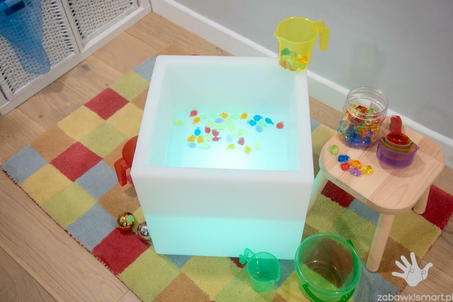 Podświetlany mały stolik z zagłębieniem TickiT - obrazek 9