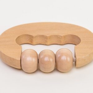 Drewniany masażer do ciała– roller ręczny